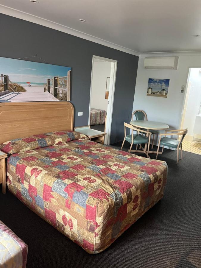 Chelsea Motor Motel 3*